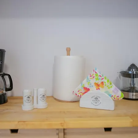 Sweet Apartment *